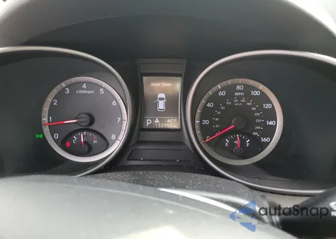 2016 Hyundai Santa Fe Sport z USA, uszkodzony, nr VIN 5XYZTDLB8GG377733